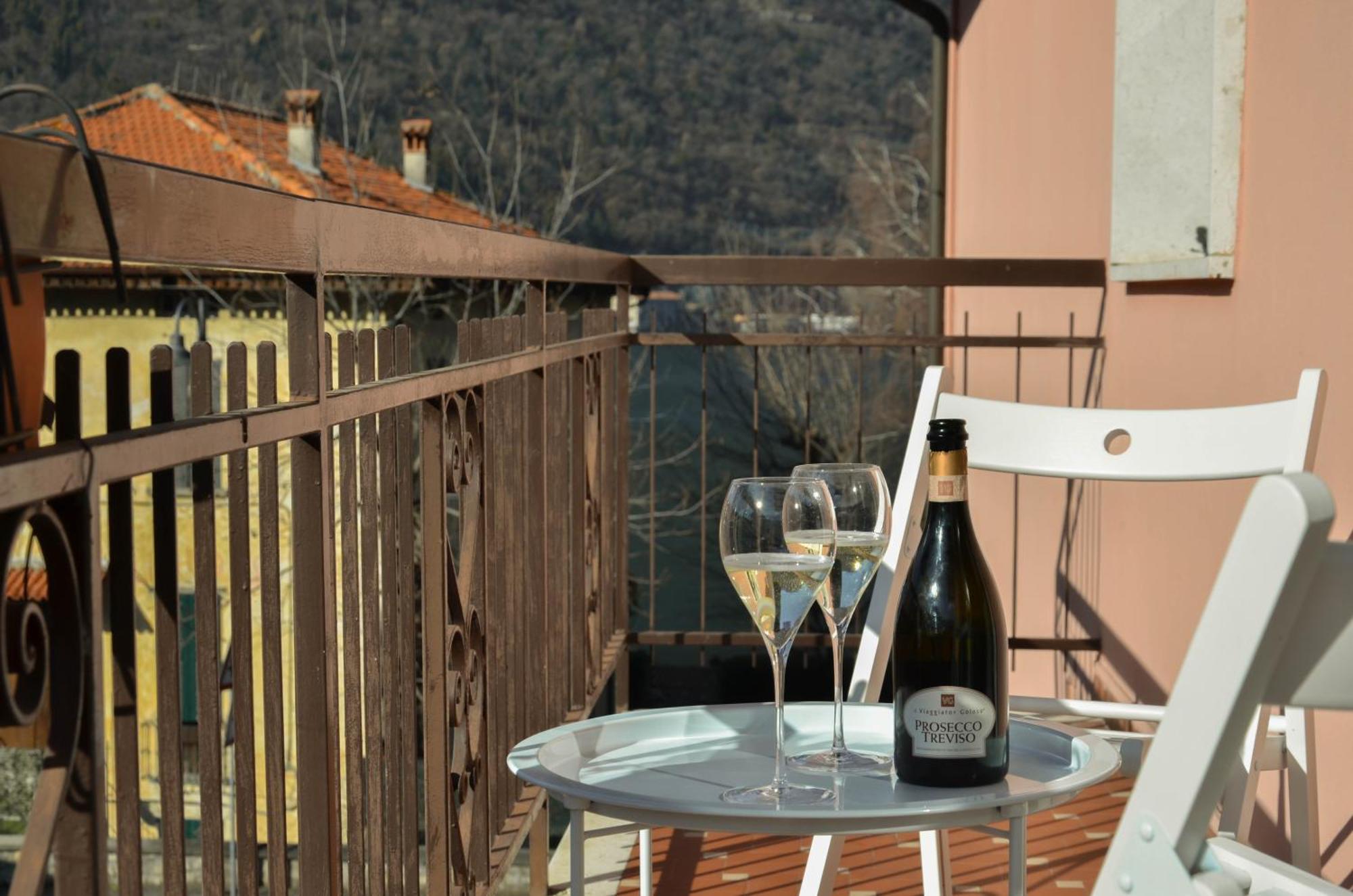 Blue Lagoon Home Sulzano Exterior foto